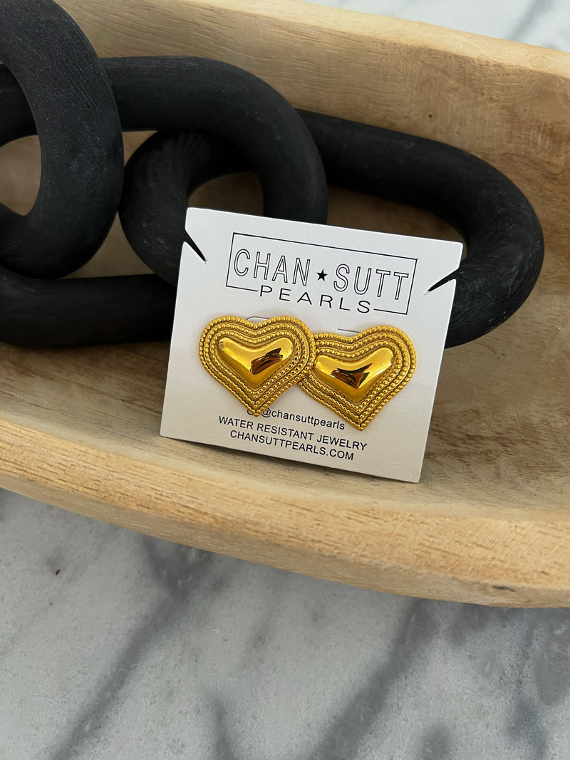 CHUNKY HEART EARRINGS