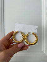 THE REESE HOOPS